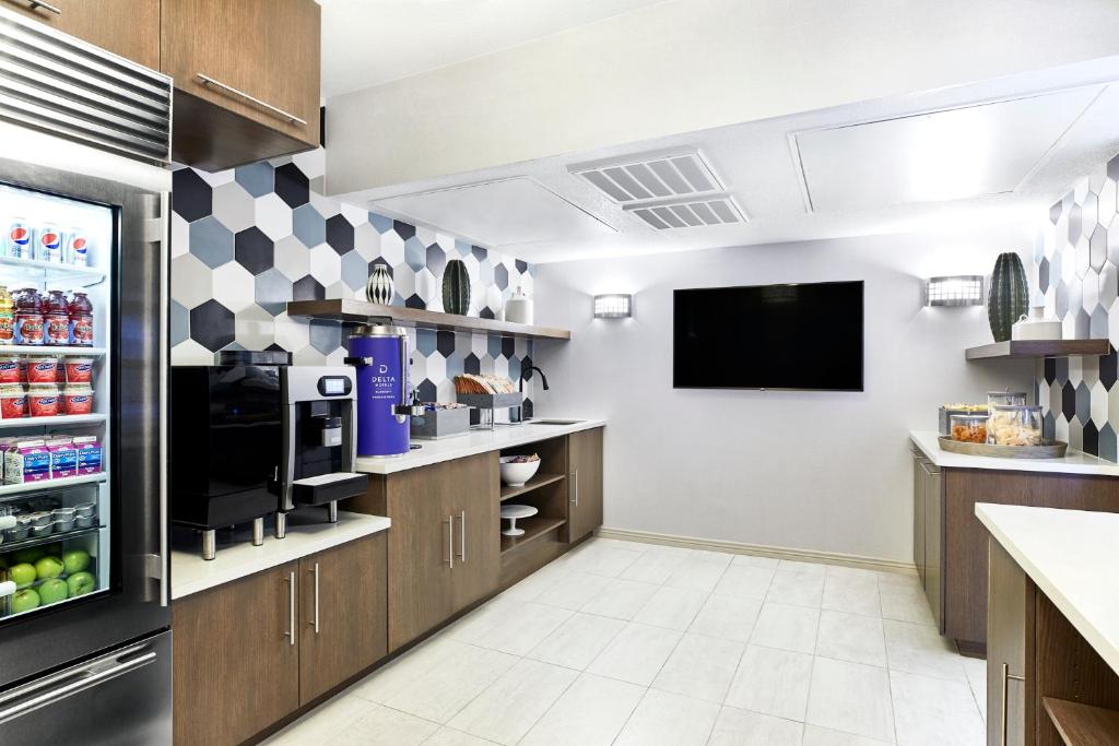Room image 4